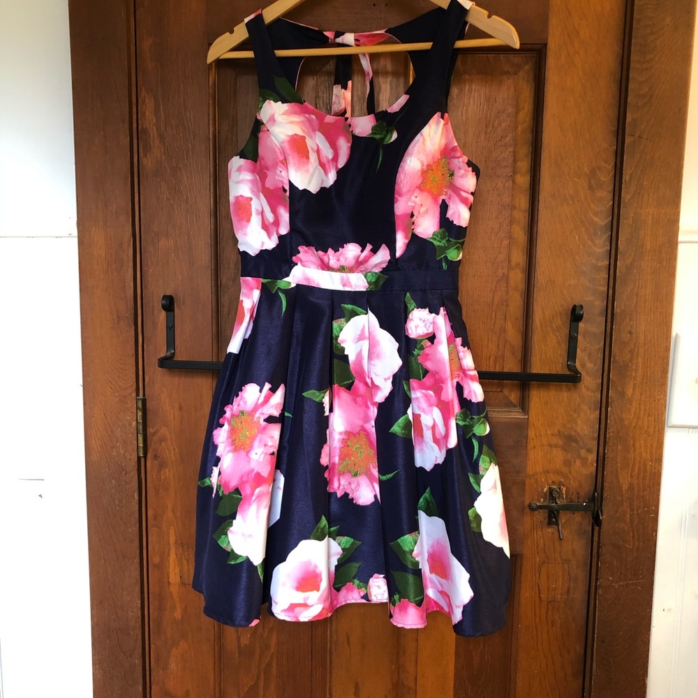 Formula Joven 38 rose tea dress from portugal